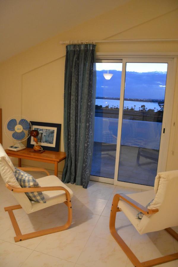لارنكا Must Stay - Sea & Salt Lake Panoramic View Apt المظهر الخارجي الصورة