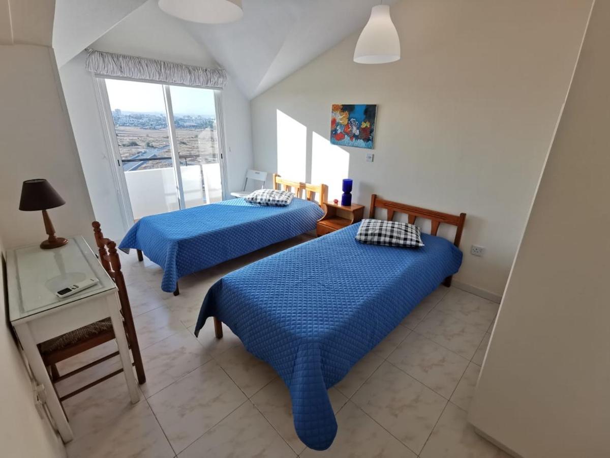 لارنكا Must Stay - Sea & Salt Lake Panoramic View Apt المظهر الخارجي الصورة