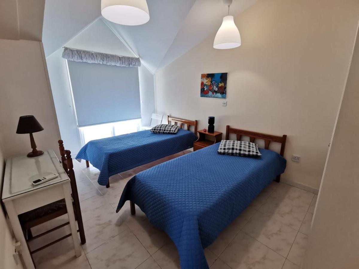 لارنكا Must Stay - Sea & Salt Lake Panoramic View Apt المظهر الخارجي الصورة