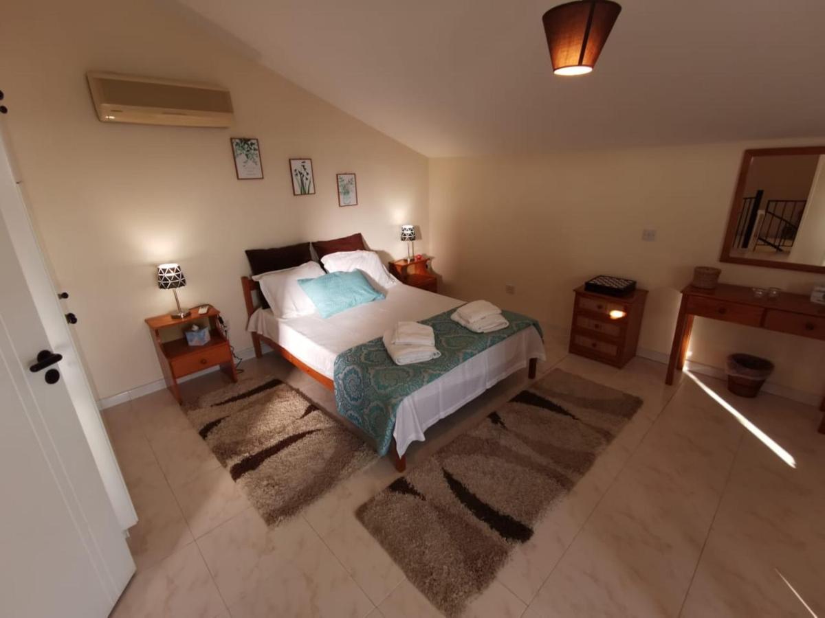 لارنكا Must Stay - Sea & Salt Lake Panoramic View Apt المظهر الخارجي الصورة